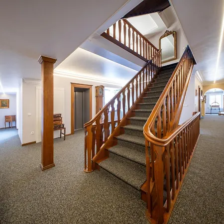 海因茨酒店 菲安登