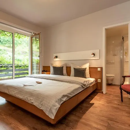 Heintz Hotel