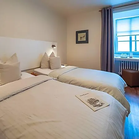 Heintz Hotel 3*